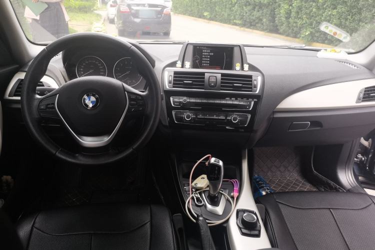 Used BMW 1 Series 2016 118i Leading Model Center Console