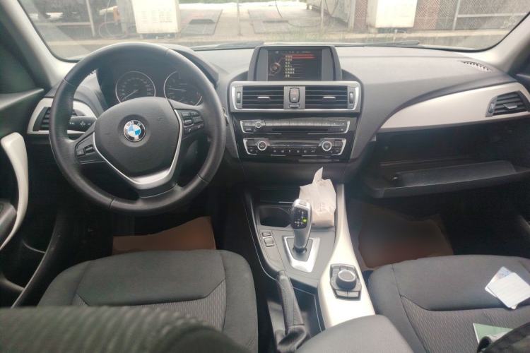 Used BMW 1 Series 2016 120i Leading Model Center Console