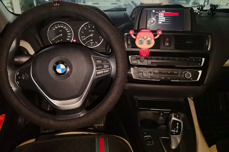 Used BMW 1 Series 2016 118i Leading Model Center Console