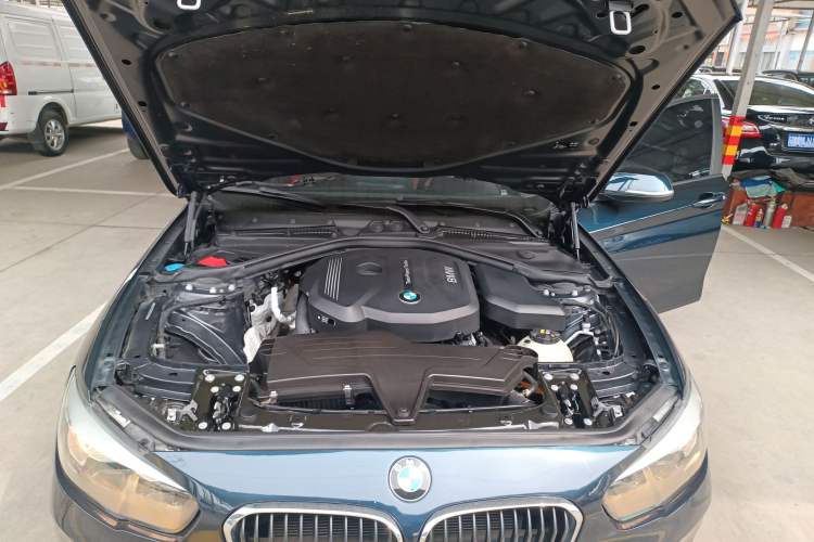 Used BMW 1 Series 2016 118i Leading Model Engine Bay