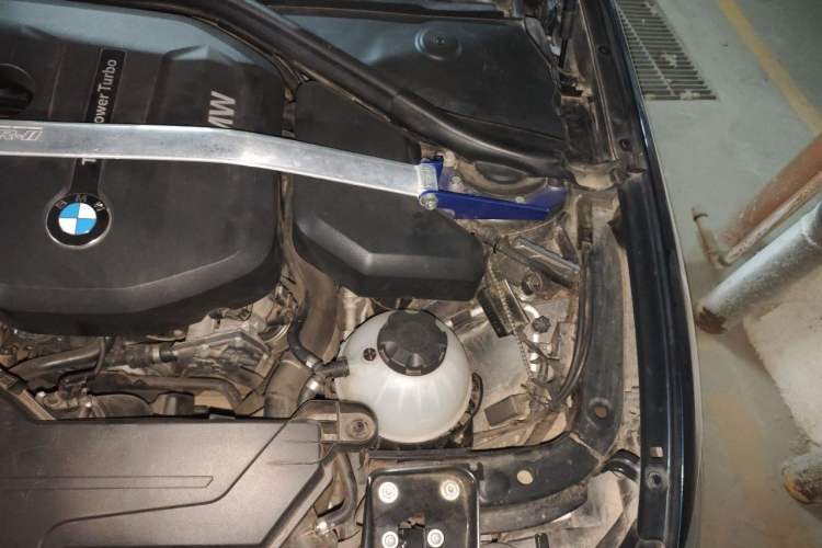 Used BMW 1 Series 2016 118i Leading Model Engine Bay Left