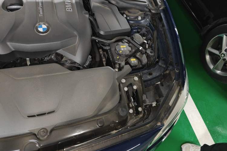 Used BMW 1 Series 2016 120i Sport Design Package Engine Bay Left