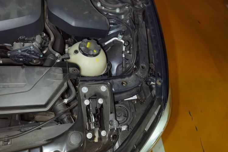 Used BMW 1 Series 2016 118i Leading Model Engine Bay Left