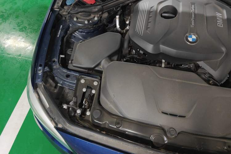 Used BMW 1 Series 2016 120i Sport Design Package Engine Bay Right