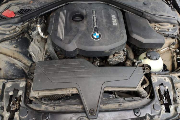 Used BMW 1 Series 2016 118i Leading Model Engine Bay