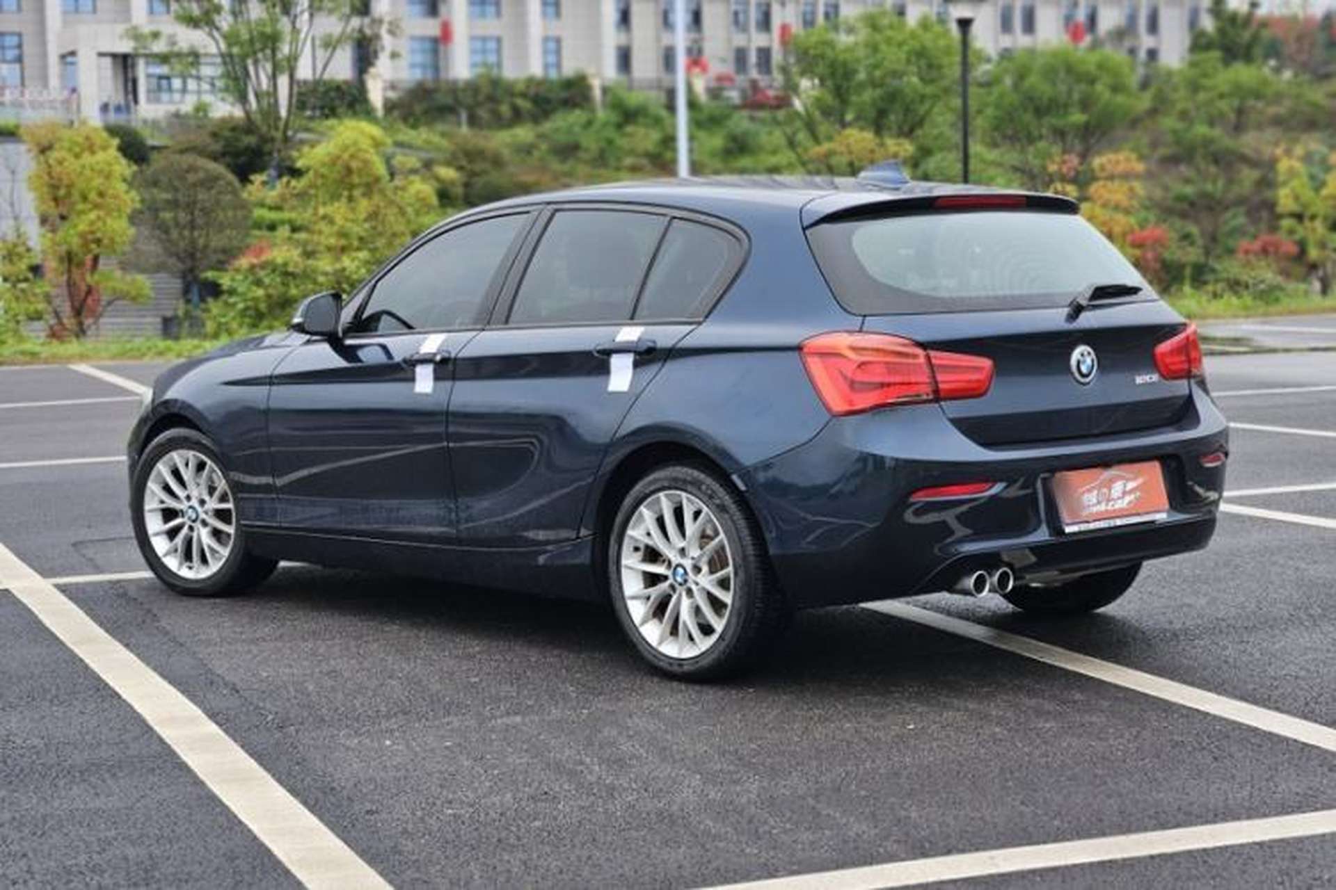 Used BMW 1 Series 2016 120i Leading Model Exterior 1