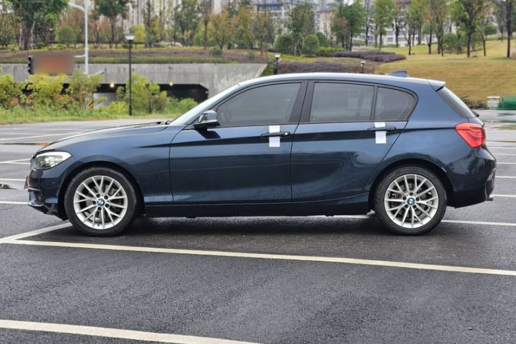 Used BMW 1 Series 2016 120i Leading Model Exterior 4