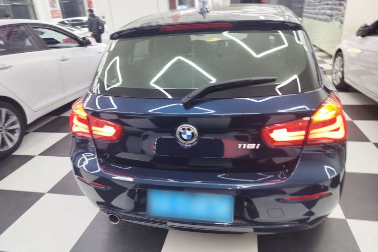 Used BMW 1 Series 2016 118i Leading Model Exterior 4