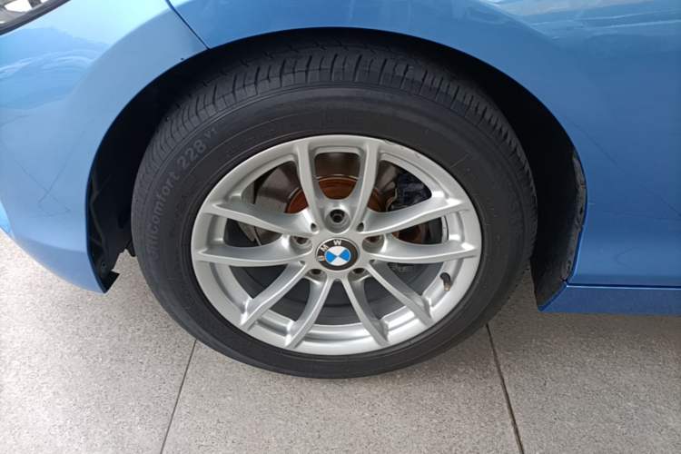 Used BMW 1 Series 2016 118i Leading Model Exterior 4