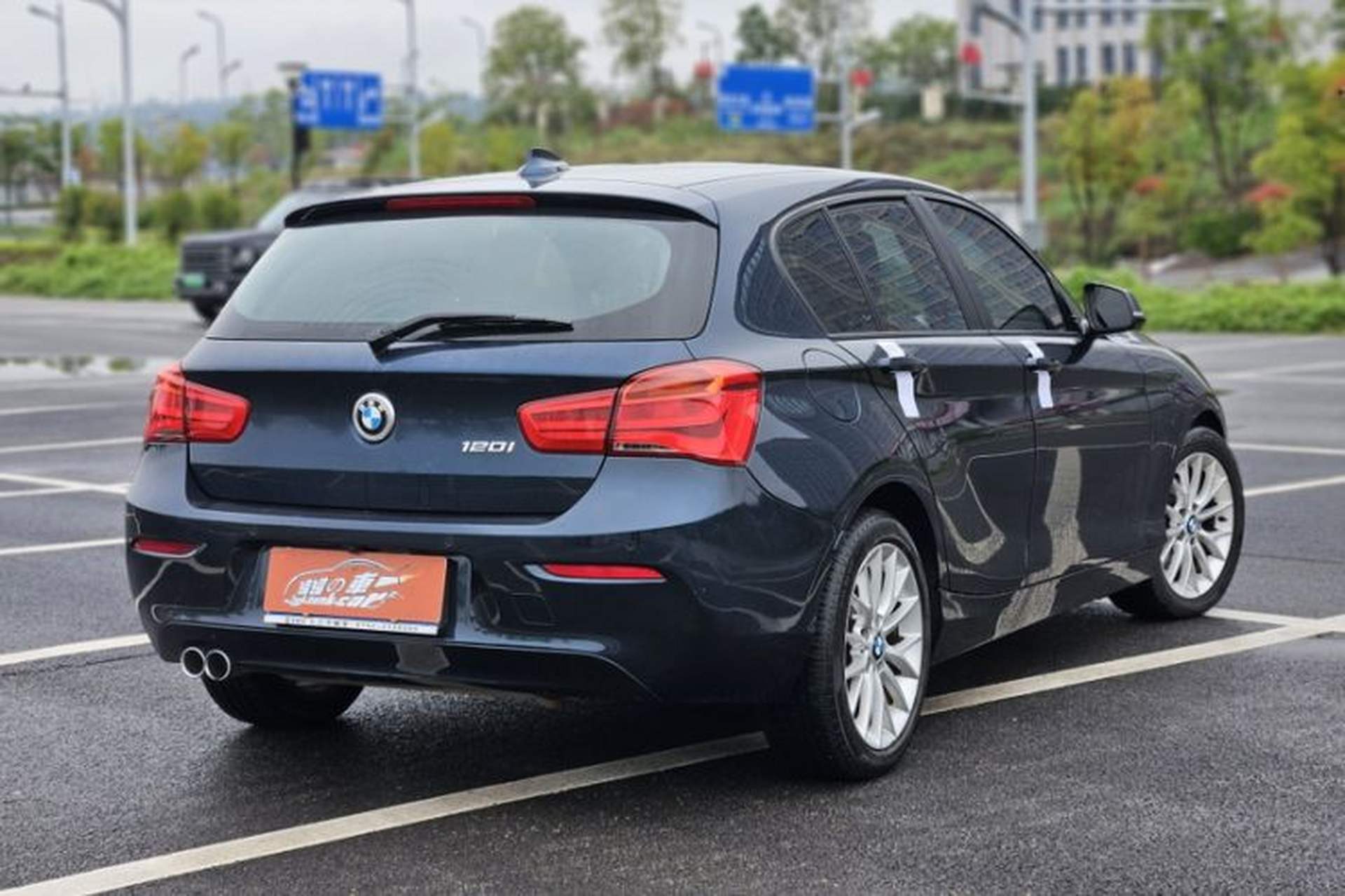 Used BMW 1 Series 2016 120i Leading Model Exterior 5