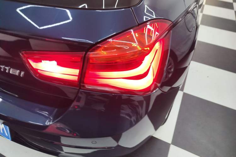 Used BMW 1 Series 2016 118i Leading Model Exterior 6