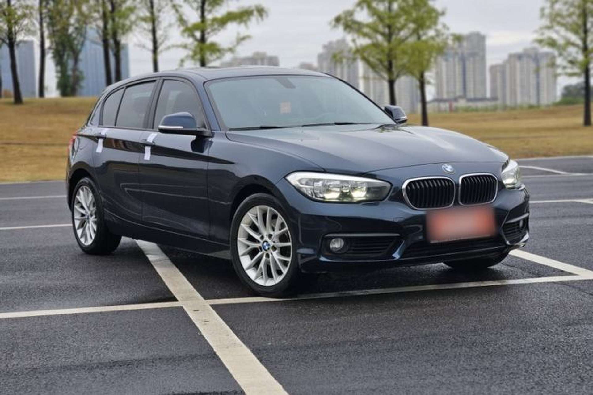 Used BMW 1 Series 2016 120i Leading Model Exterior 7
