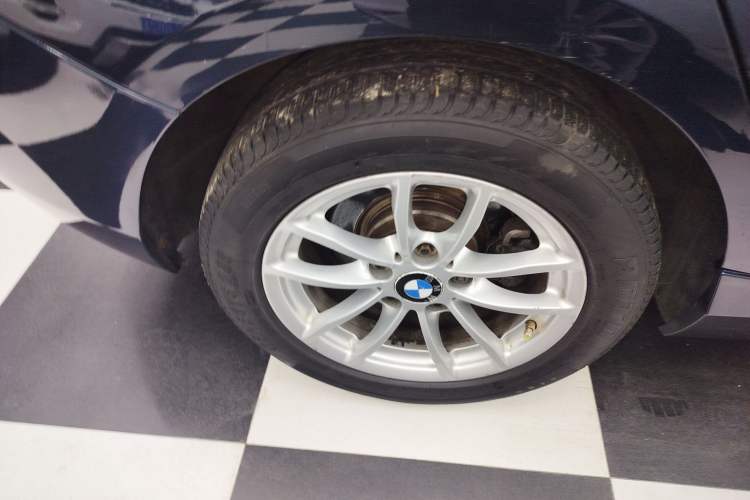 Used BMW 1 Series 2016 118i Leading Model Exterior 8