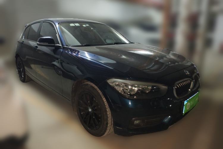 Used BMW 1 Series 2016 118i Leading Model Front Right 45 Deg
