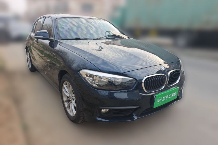 Used BMW 1 Series 2016 118i Leading Model Front Right 45 Deg