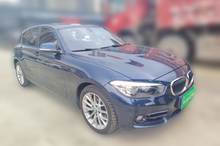 Used BMW 1 Series 2016 120i Leading Model Front Right 45 Deg