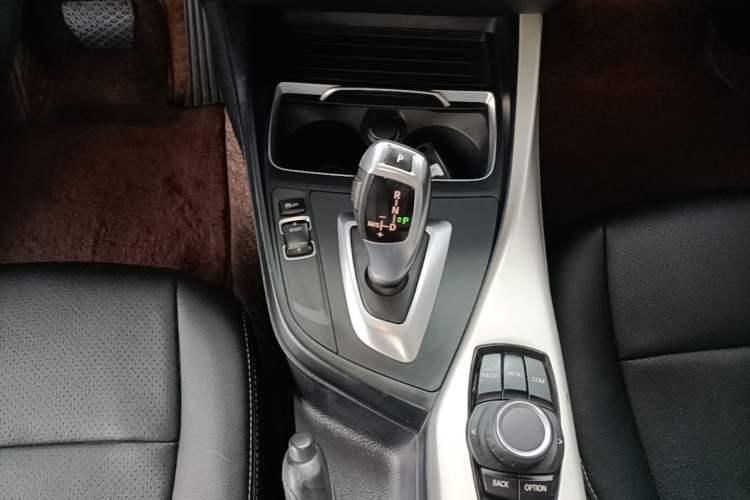 Used BMW 1 Series 2016 118i Leading Model Gear Lever