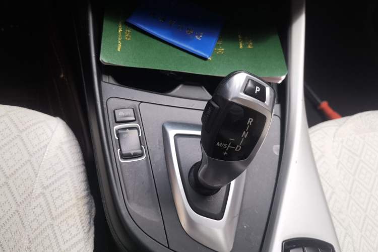 Used BMW 1 Series 2016 118i Leading Model Gear Lever