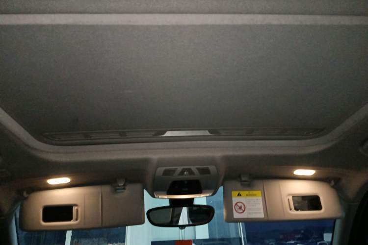 Used BMW 1 Series 2016 120i Leading Model Headliner