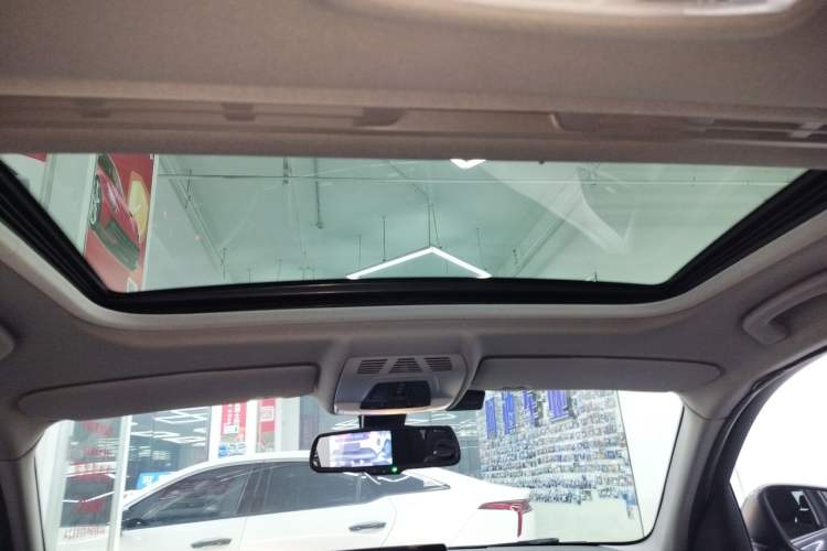 Used BMW 1 Series 2016 118i Leading Model Headliner