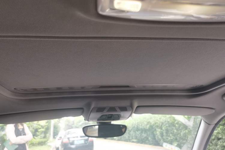 Used BMW 1 Series 2016 118i Leading Model Headliner