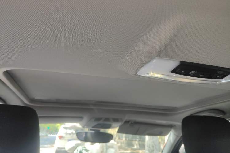 Used BMW 1 Series 2016 118i Leading Model Headliner