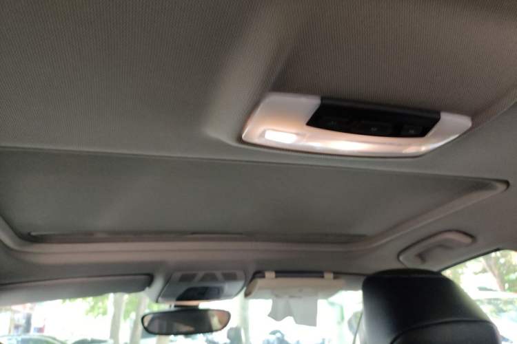 Used BMW 1 Series 2016 118i Leading Model Headliner