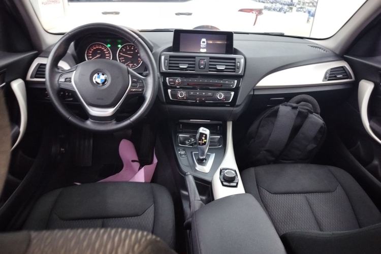 Used BMW 1 Series 2016 118i Leading Model Interior 2