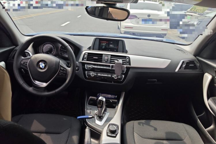 Used BMW 1 Series 2016 118i Leading Model Interior 2