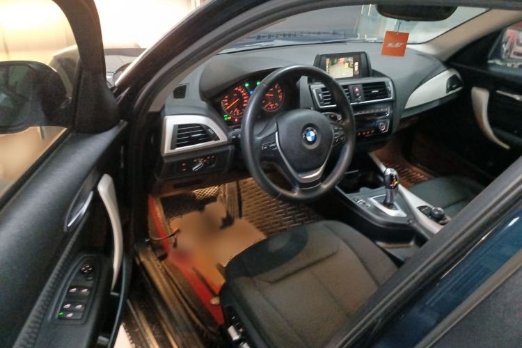 Used BMW 1 Series 2016 120i Leading Model Interior 3