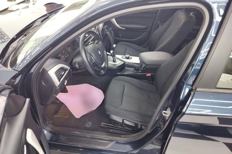 Used BMW 1 Series 2016 118i Leading Model Interior 3
