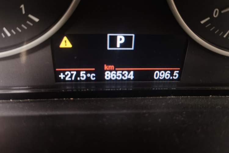 Used BMW 1 Series 2016 118i Leading Model Odometer Close Up