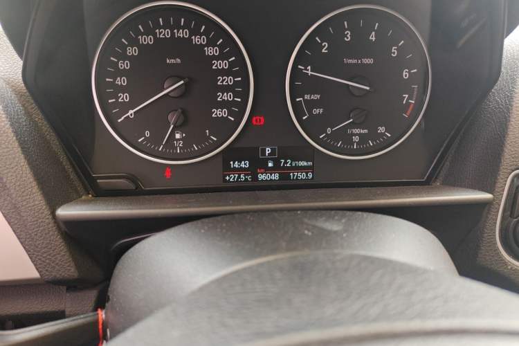 Used BMW 1 Series 2016 118i Leading Model Odometer Close Up