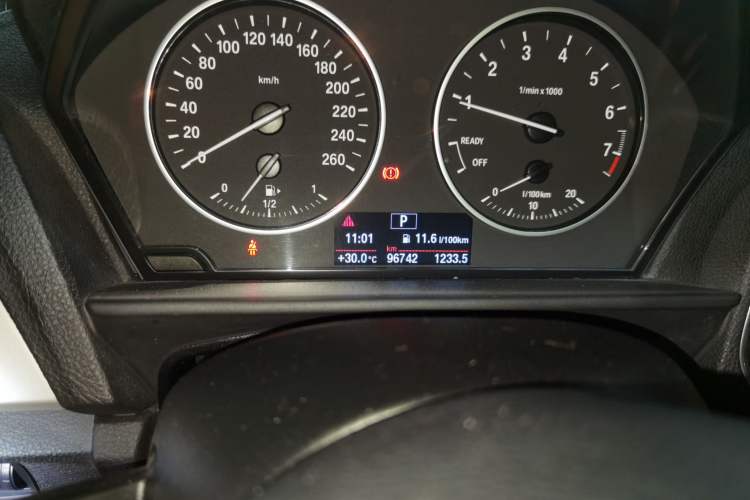Used BMW 1 Series 2016 118i Leading Model Odometer Close Up