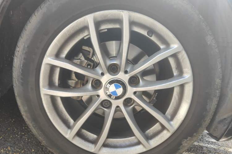 Used BMW 1 Series 2016 118i Leading Model Right Front Wheel Hub