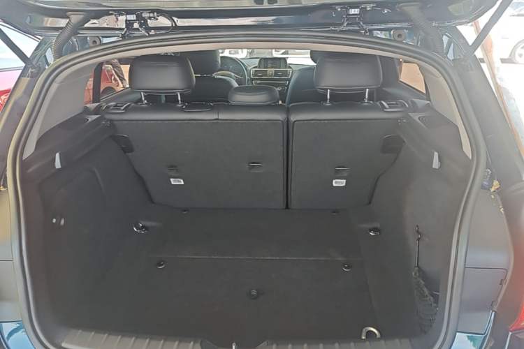 Used BMW 1 Series 2016 118i Leading Model Trunk