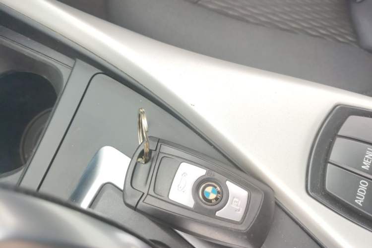 Used BMW 1 Series 2016 120i Leading Model Vehicle Key