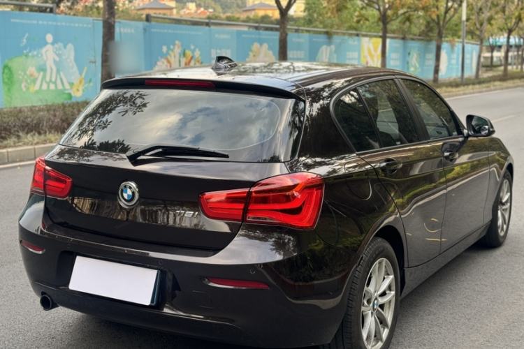 Used BMW 1 Series 2016 118i Leading Model Exterior 4