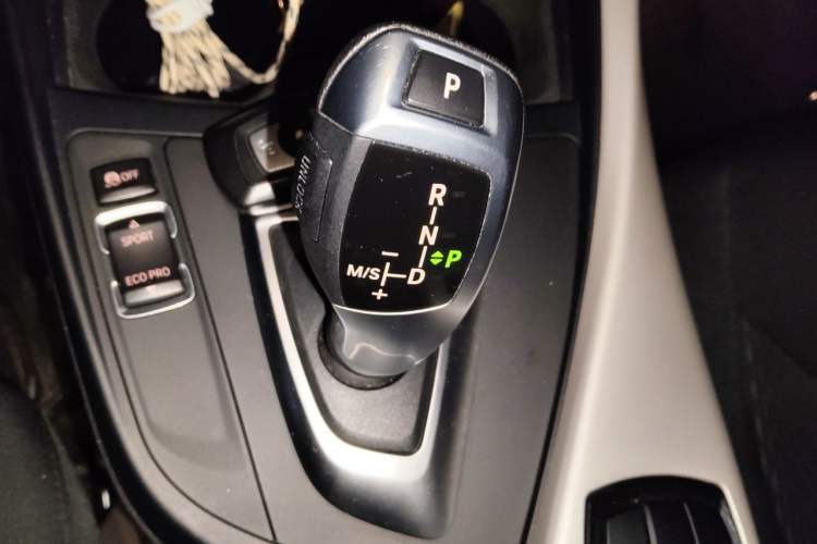 Used BMW 1 Series 2016 118i Leading Model Gear Lever