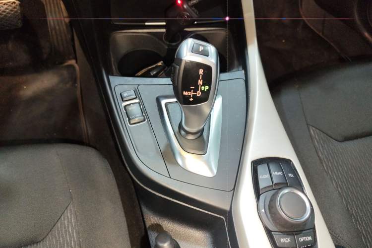 Used BMW 1 Series 2016 118i Leading Model Gear Lever