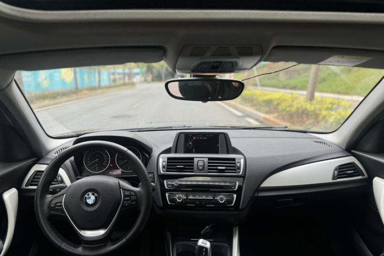 Used BMW 1 Series 2016 118i Leading Model Interior 2