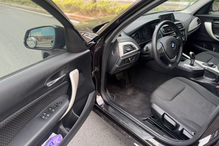 Used BMW 1 Series 2016 118i Leading Model Interior 3