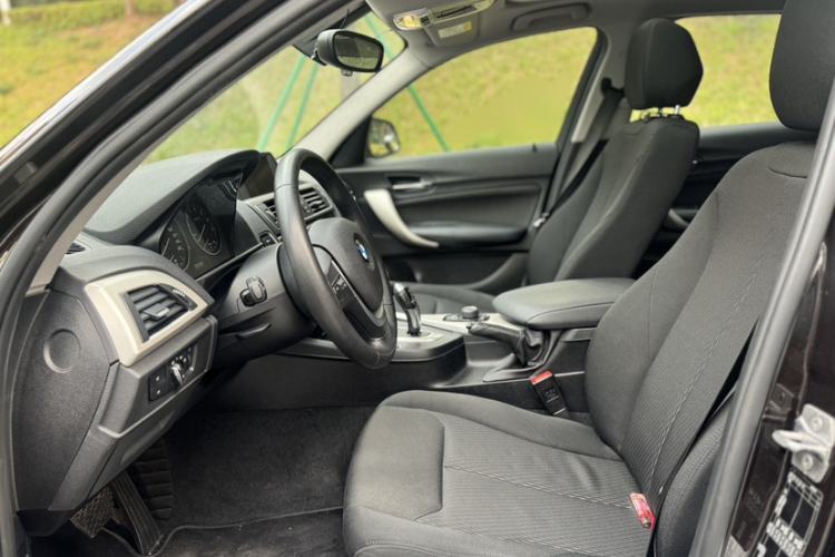 Used BMW 1 Series 2016 118i Leading Model Interior 4
