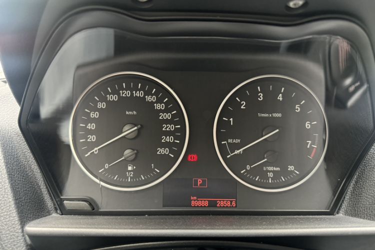 Used BMW 1 Series 2016 118i Leading Model Odometer Close Up