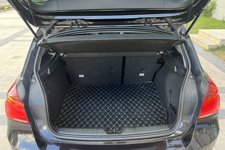 Used BMW 1 Series 2016 118i Leading Model Trunk