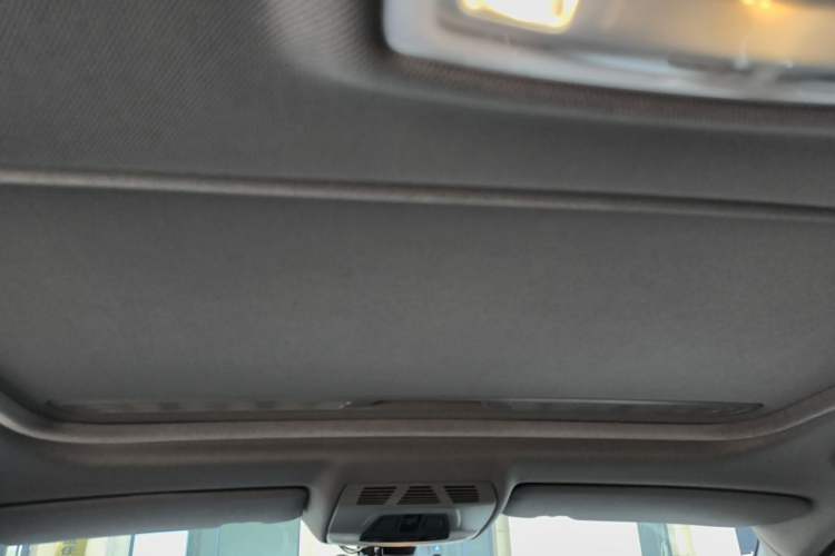 Used BMW 1 Series 2016 118i Leading Model Headliner