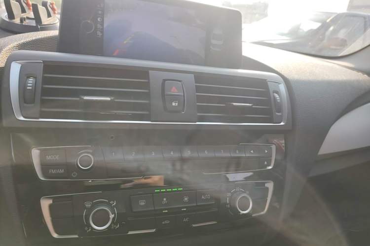 Used BMW 1 Series 2016 118i Leading Model Audio And AC Panel