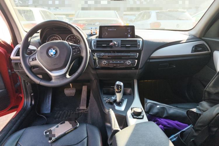 Used BMW 1 Series 2016 118i Leading Model Center Console