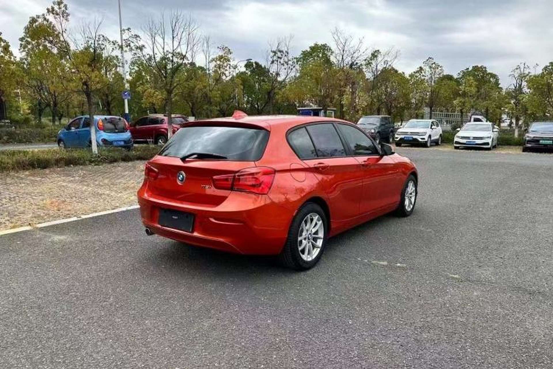 Used BMW 1 Series 2016 118i Leading Model Exterior 4