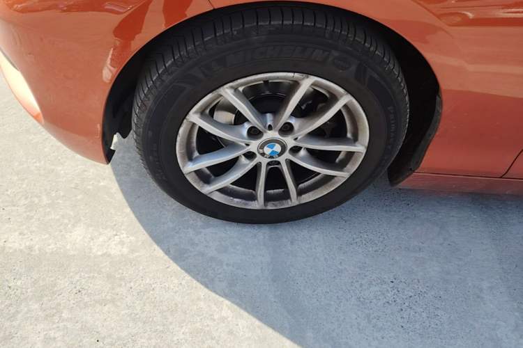 Used BMW 1 Series 2016 118i Leading Model Exterior 4